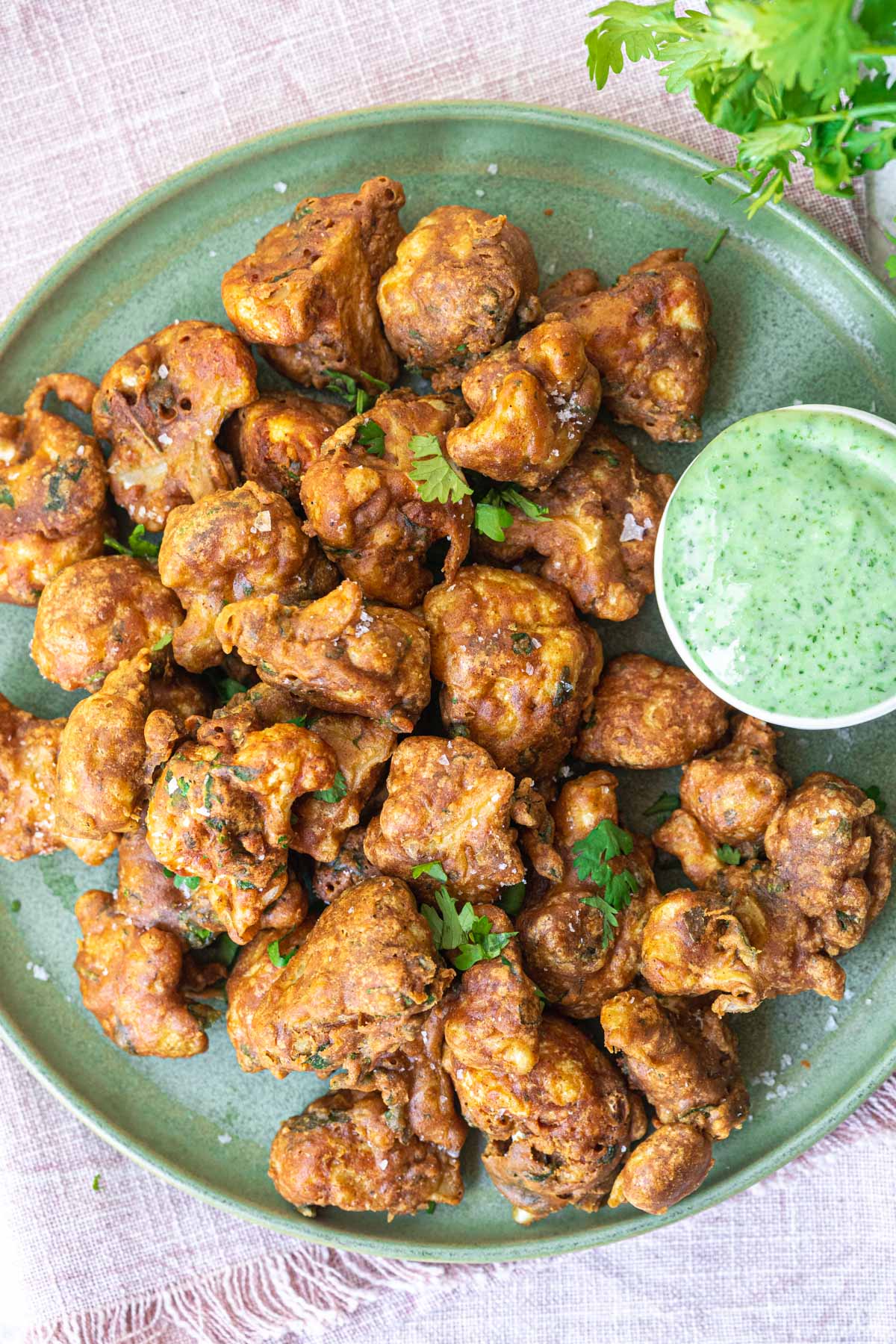 Gobi-Pakora-Cauliflower-Pakoda-3